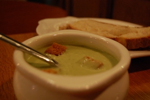 By stu_spivack (butter lettuce soup) [CC BY-SA 2.0 (http://creativecommons.org/licenses/by-sa/2.0)], via Wikimedia Commons 